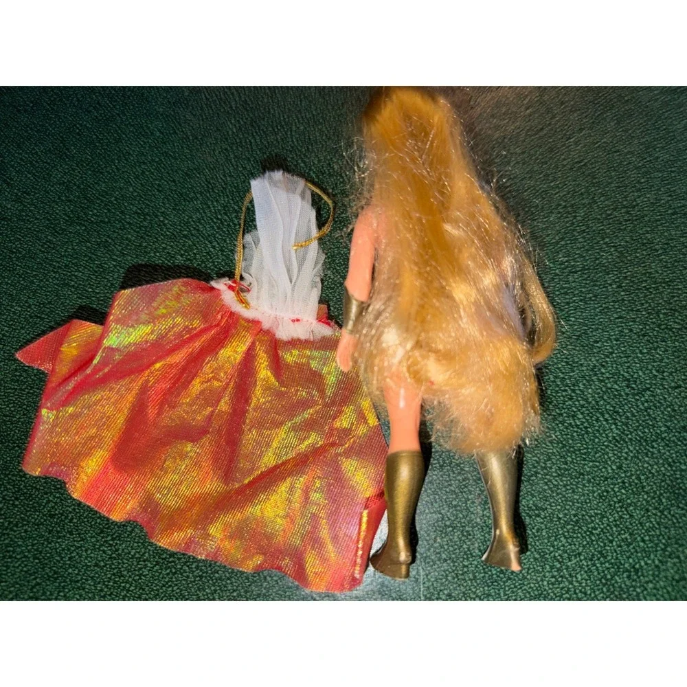 Vintage Mattel She-Ra Princess of Power Action Figure 1984 MOTU Cape Mask